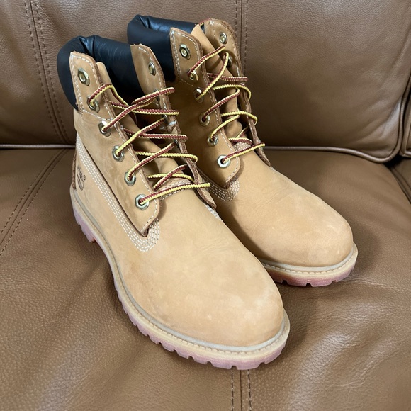 Timberland Premium 6 Inch Boots - Picture 11 of 12